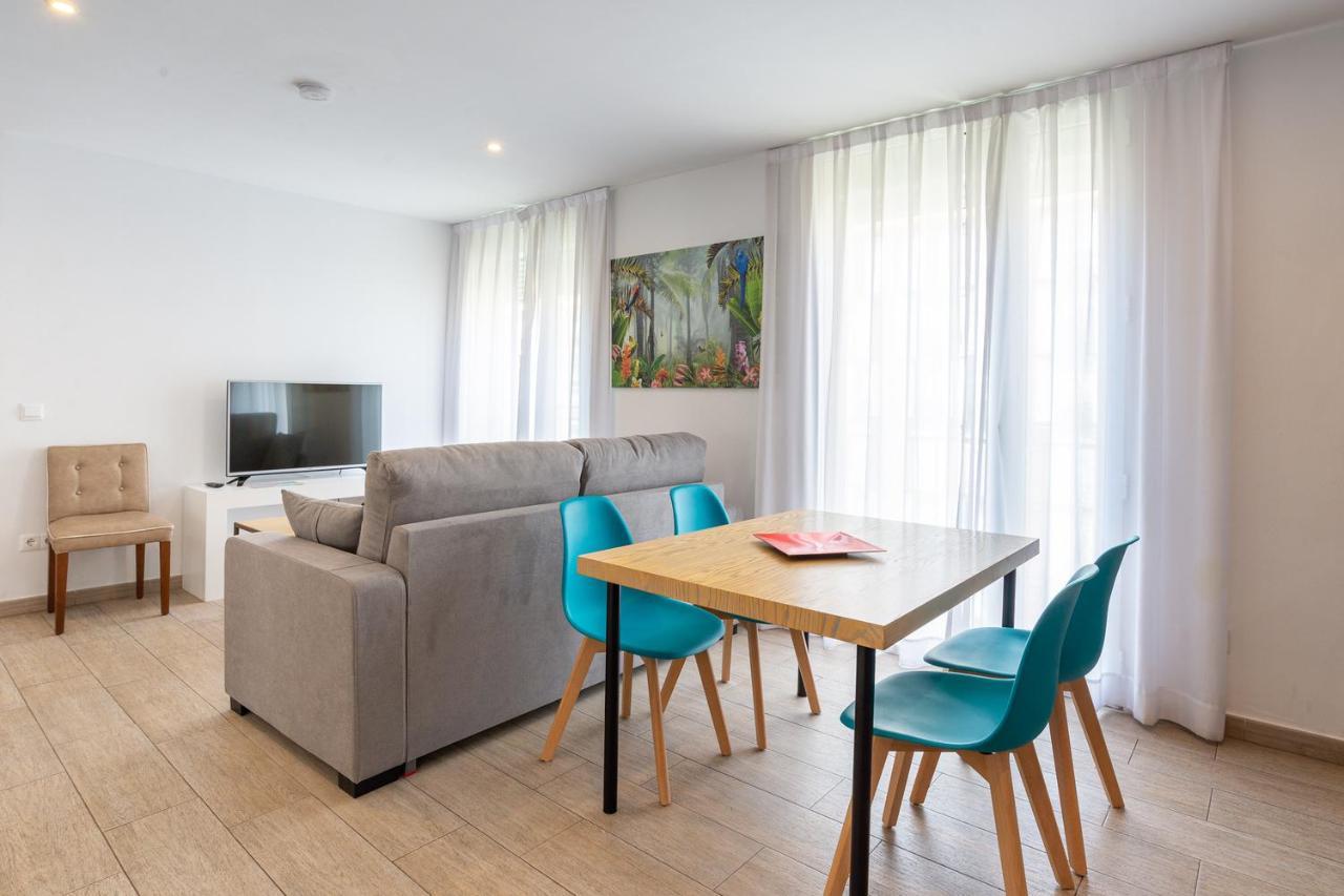 Апартаменты Dobo Malaga Soho Экстерьер фото